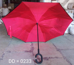 Travel umbrella with wind resistance